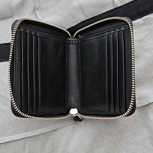 Dooney and Bourke zipper wallet